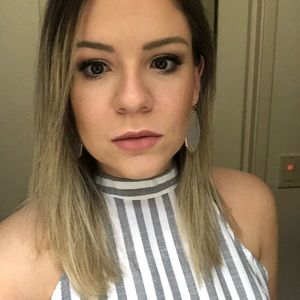 Meet your Posher, Ana